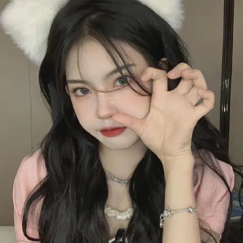 亚曼达厌世系